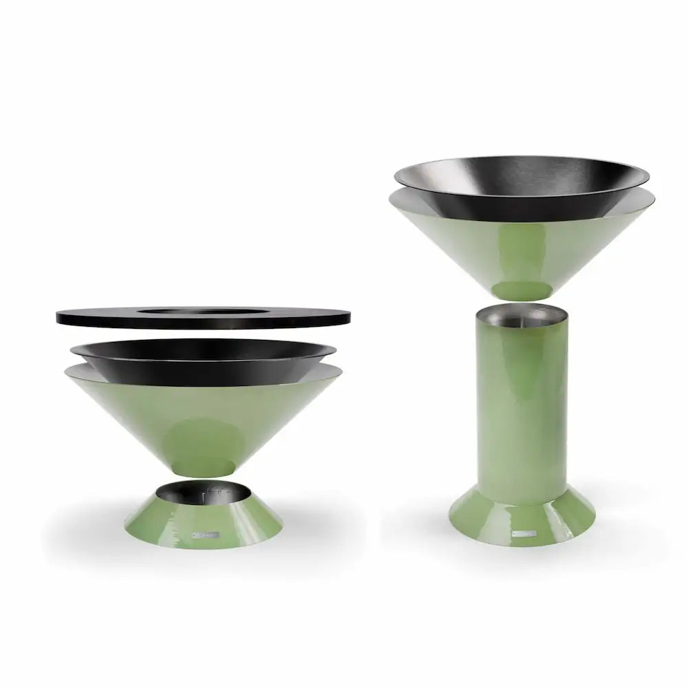 two Vuuris Sage setups in an exploded view. one on small base and one on large base to illustrate the modularity